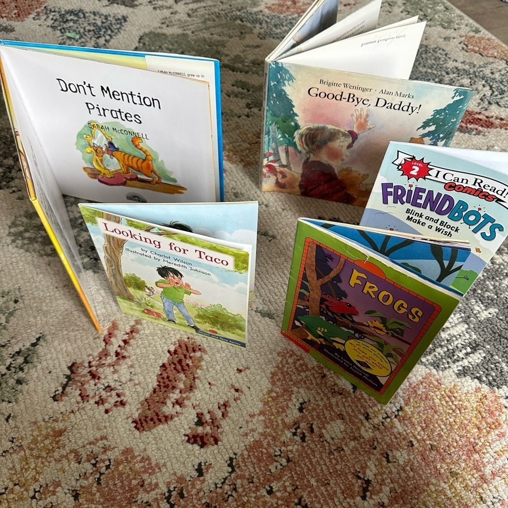 Children's Book Set - Colorful Story Collection - Picture 3 of 13